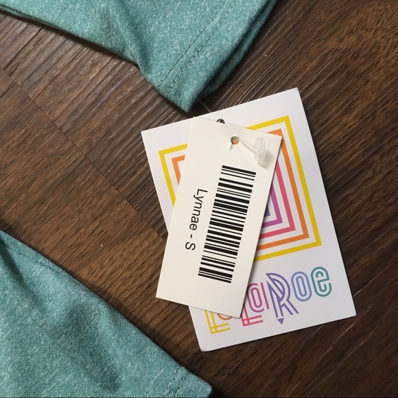 NWT Mineral Blue Long-sleeve Scoopneck Tee, size S - Picture 2 of 3